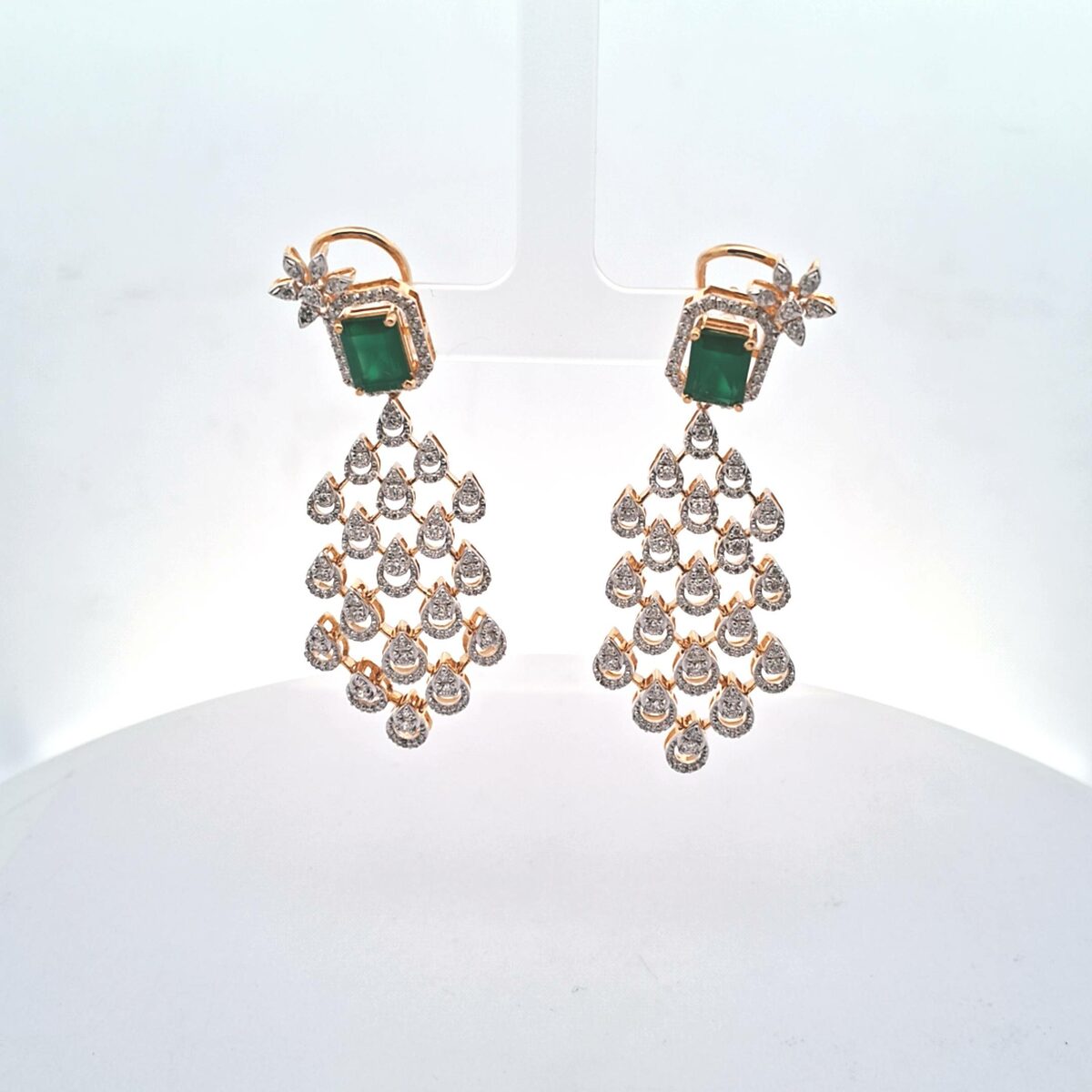 EARRING