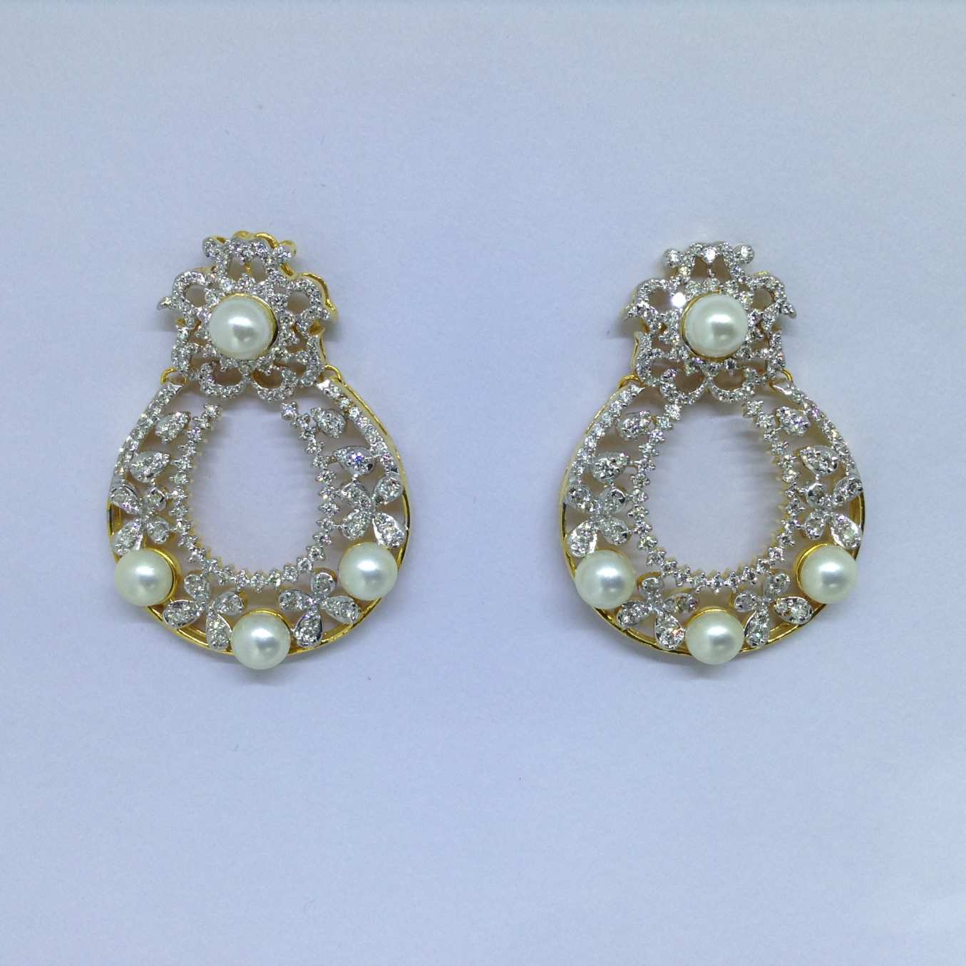 EARRING