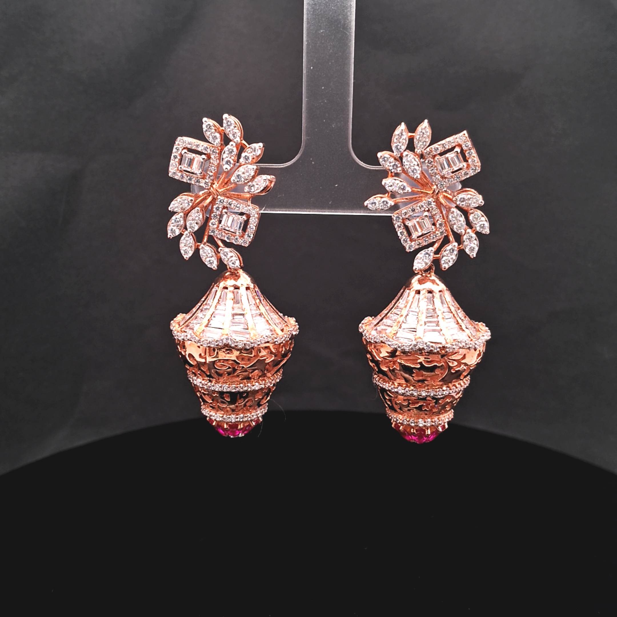 EARRING