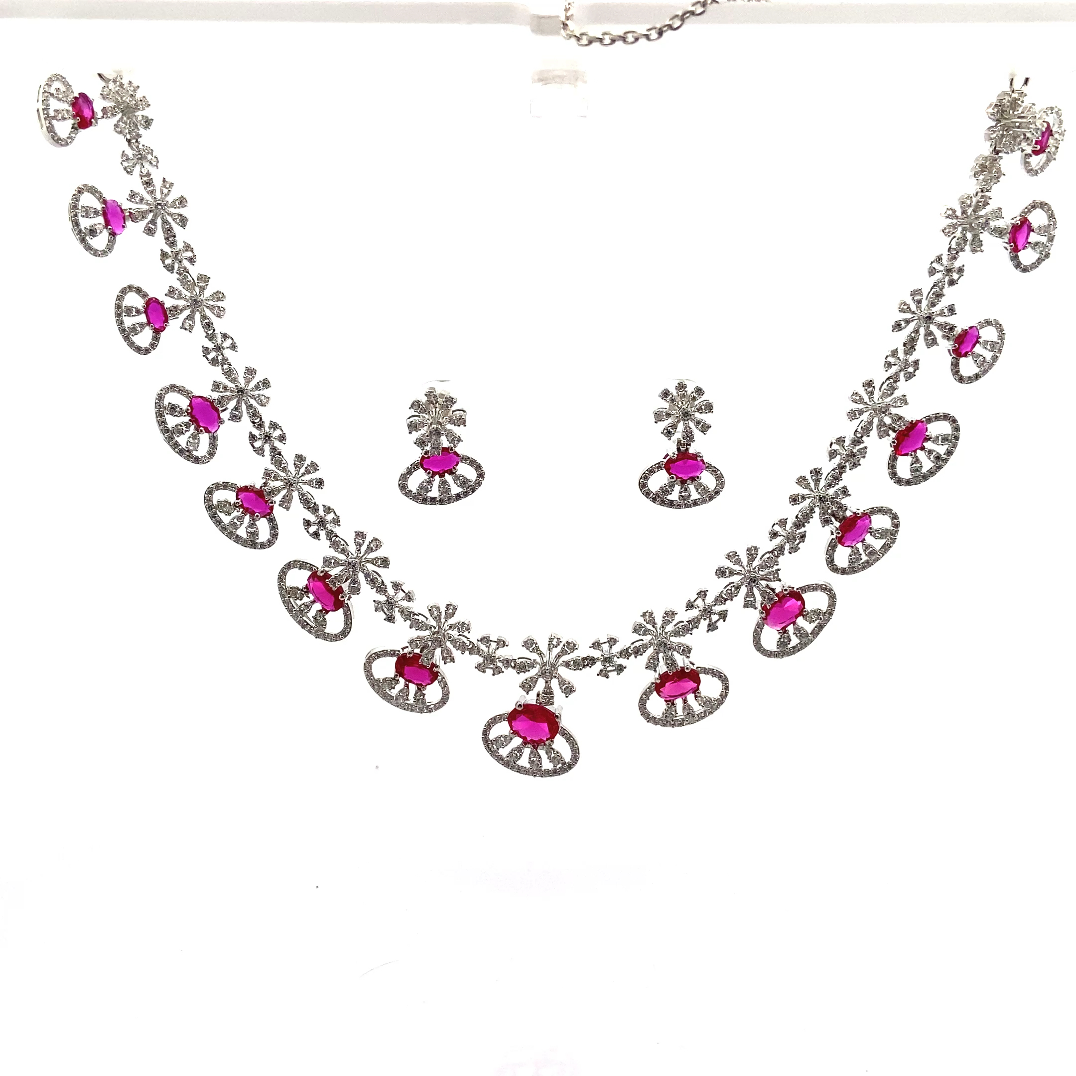 CRIMSON RADIANCE NECKLACE SET