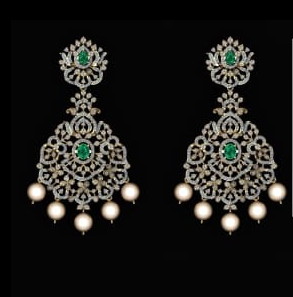 EARRING