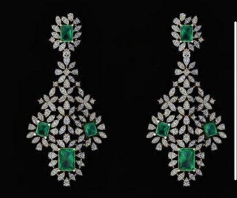 EARRING