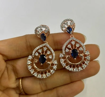 EARRING